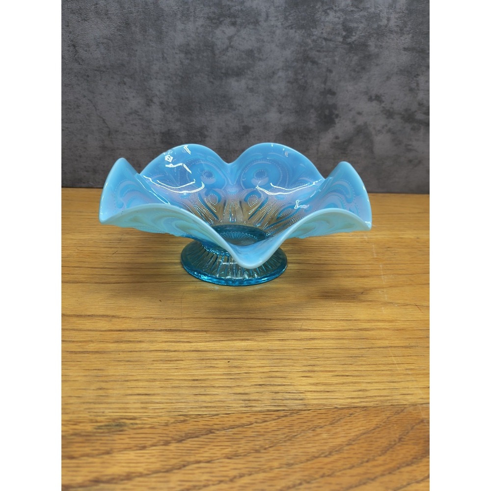 Beautiful Fenton Beaded Stars & Swag Blue Opalescent Bowl *Chipped*‎